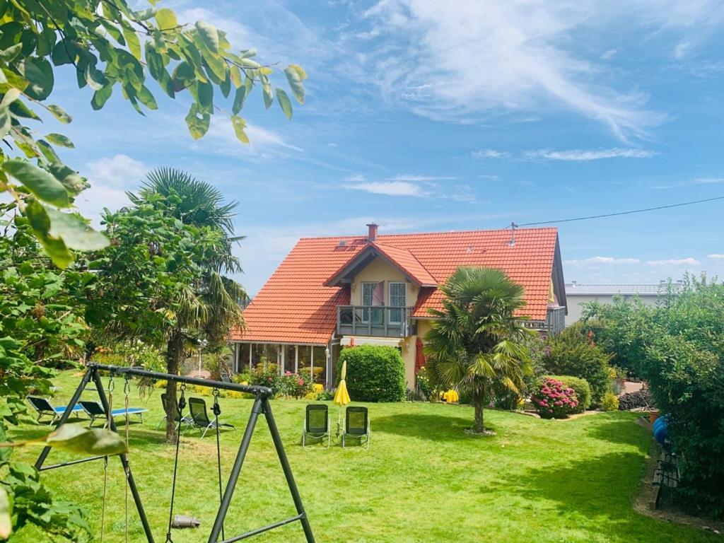 Gaestehaus Helbighof Нойштадт-ан-дер-Вайнштрасе Экстерьер фото