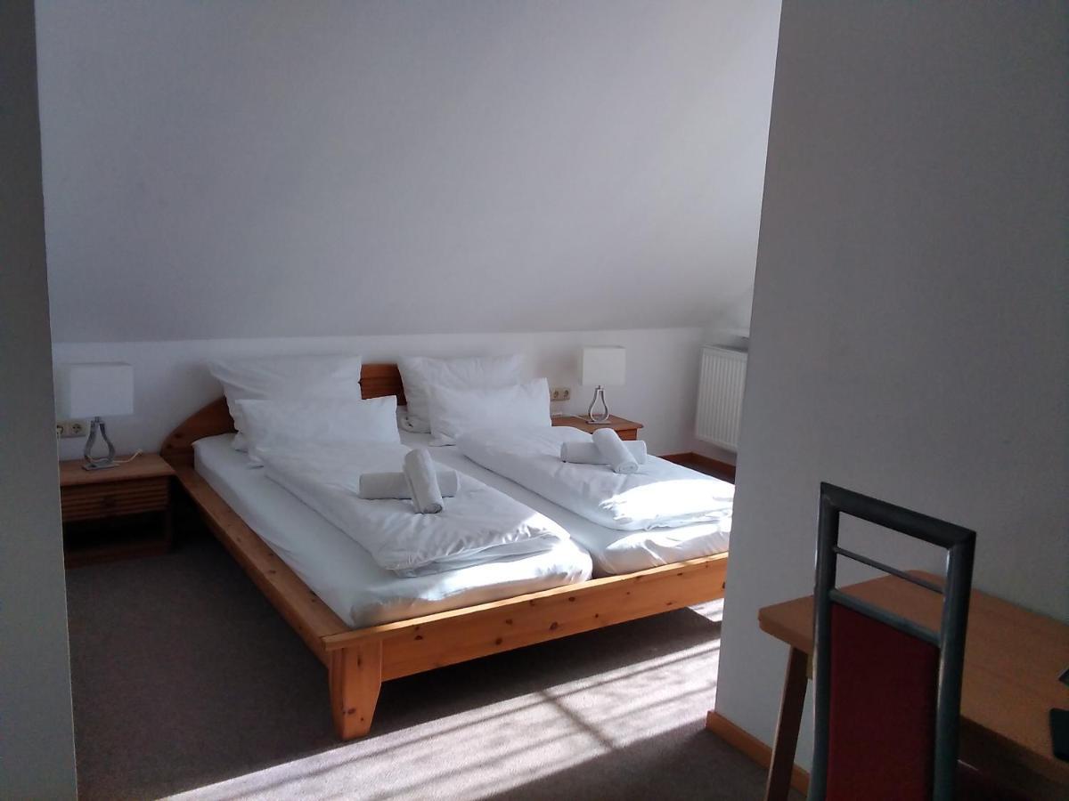 Gaestehaus Helbighof Нойштадт-ан-дер-Вайнштрасе Экстерьер фото
