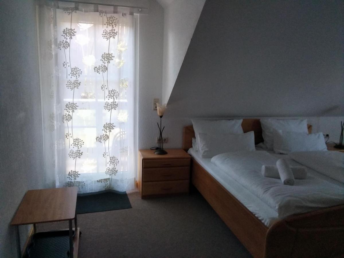 Gaestehaus Helbighof Нойштадт-ан-дер-Вайнштрасе Экстерьер фото