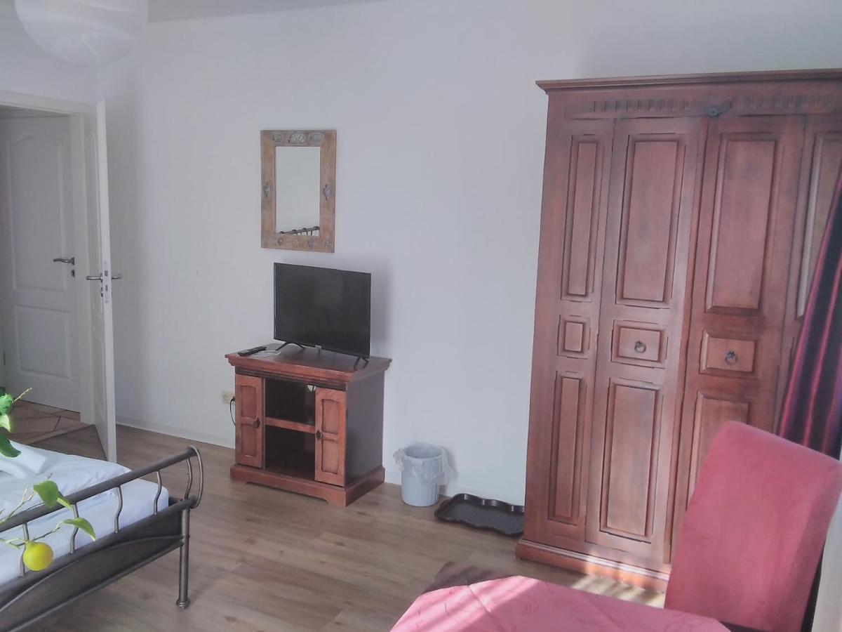 Gaestehaus Helbighof Нойштадт-ан-дер-Вайнштрасе Экстерьер фото